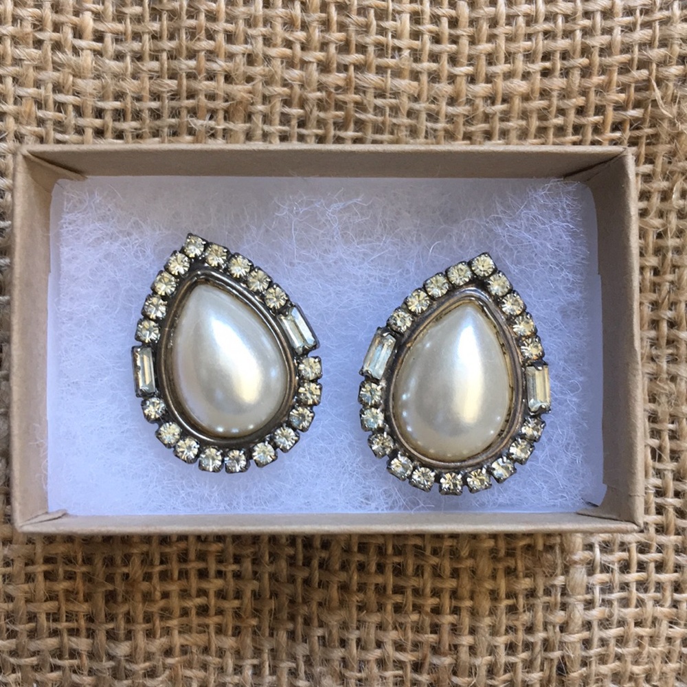 Vintage looking clip on faux pearl earrings